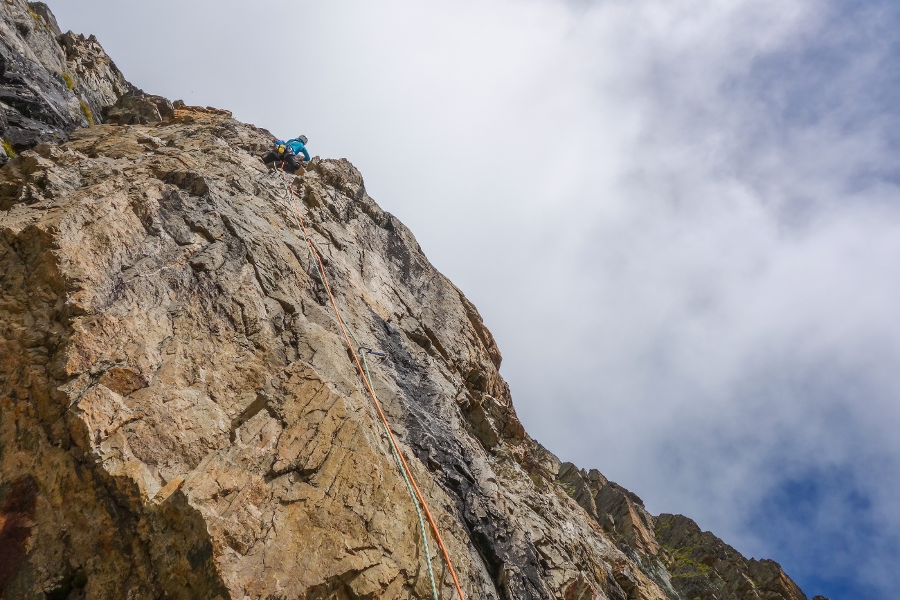 summer alpine rock climbing on the aiguilles rouges chamonix