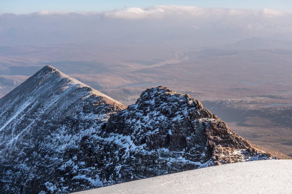 scottish winter climbing an teallach ridge traverse