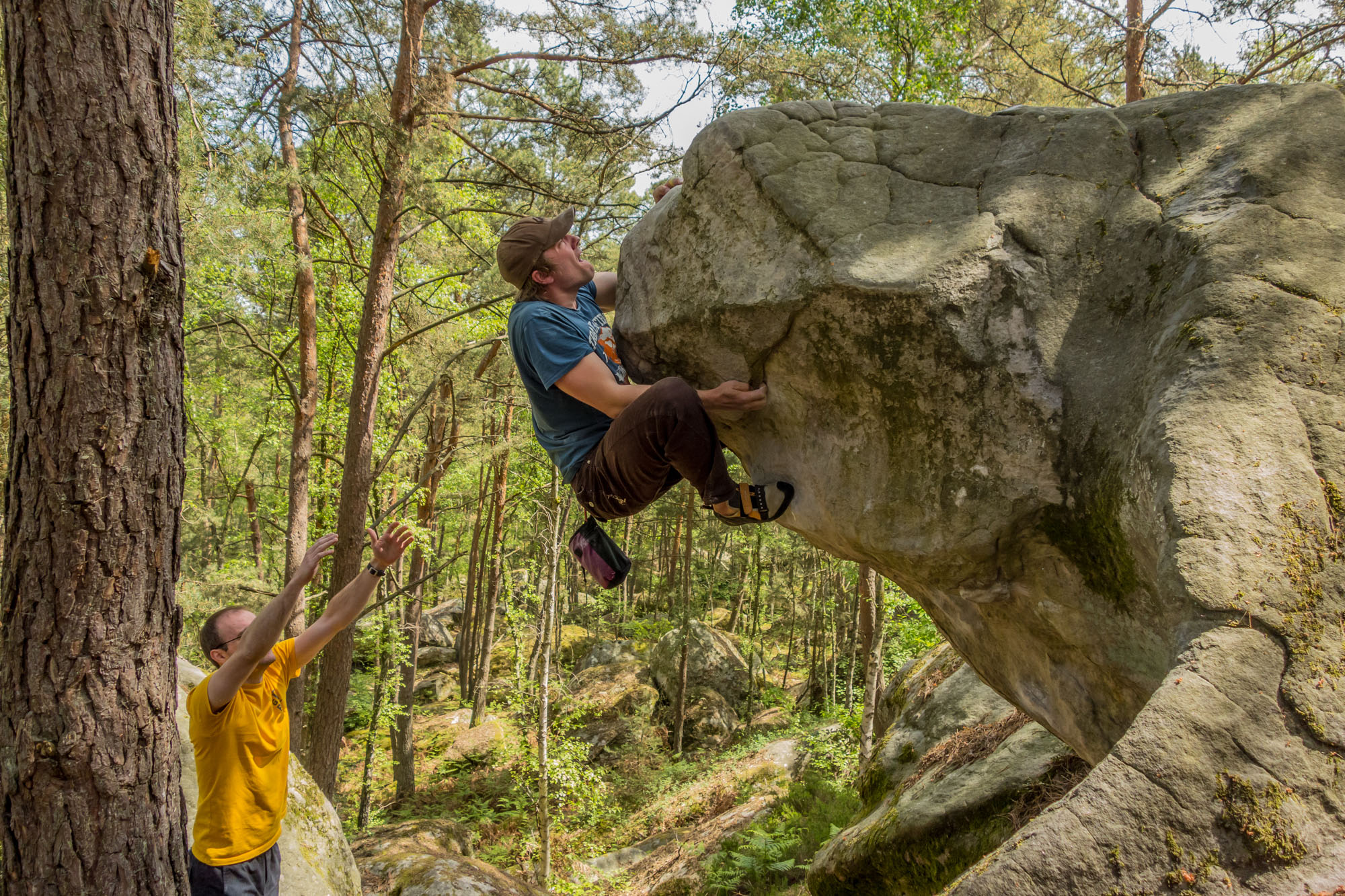 summer rock climbing bouldering in fontainebleau