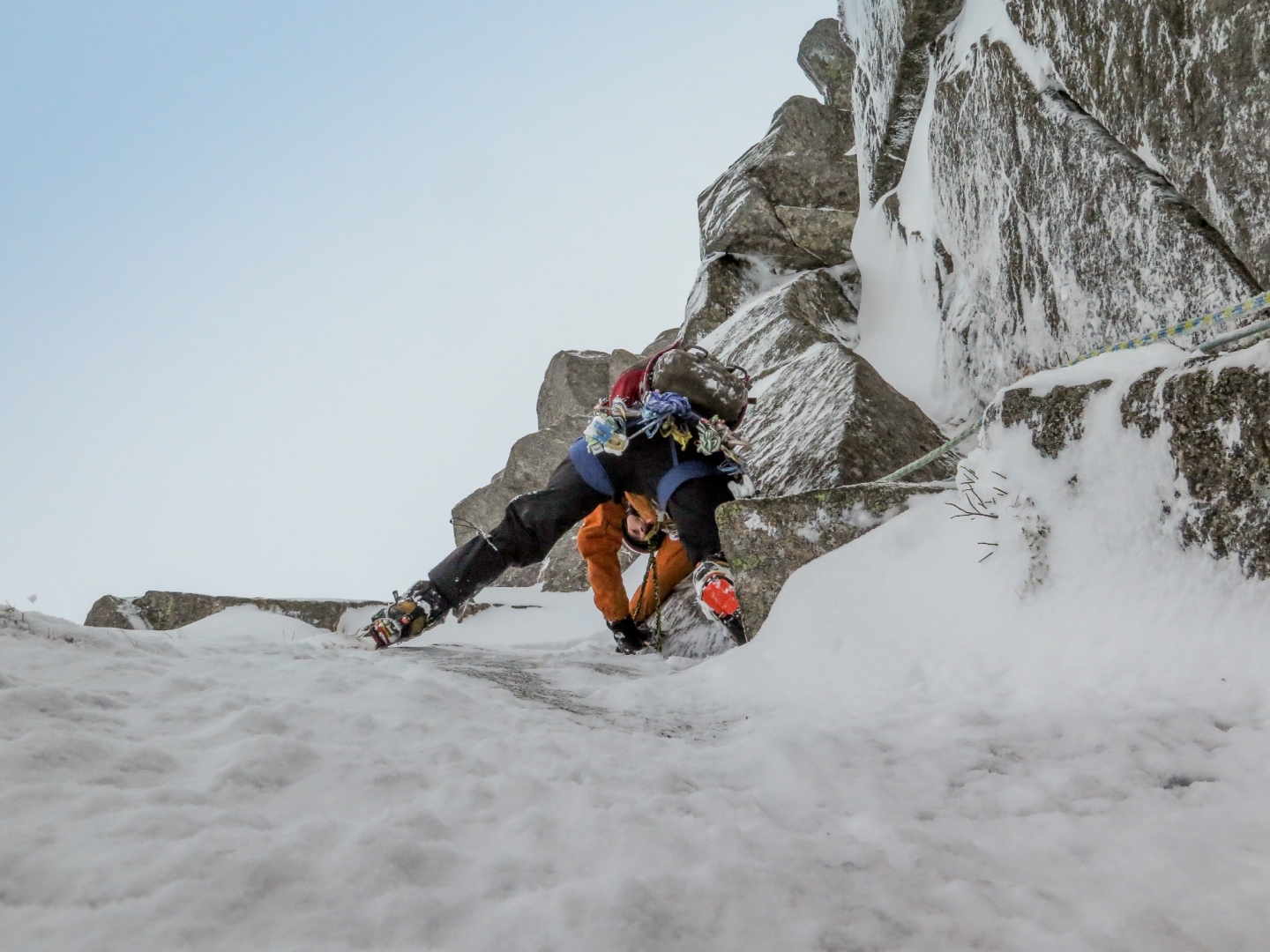 scottish winter mixed climbing on centrist lochnagar