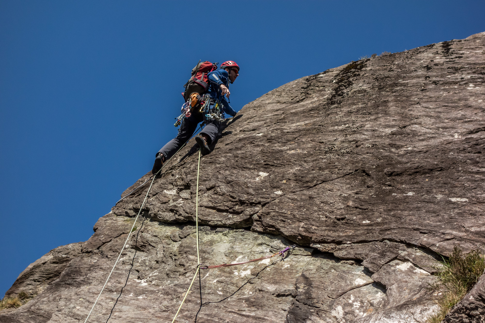 scottish summer rock climbing on heatwave glen nevis