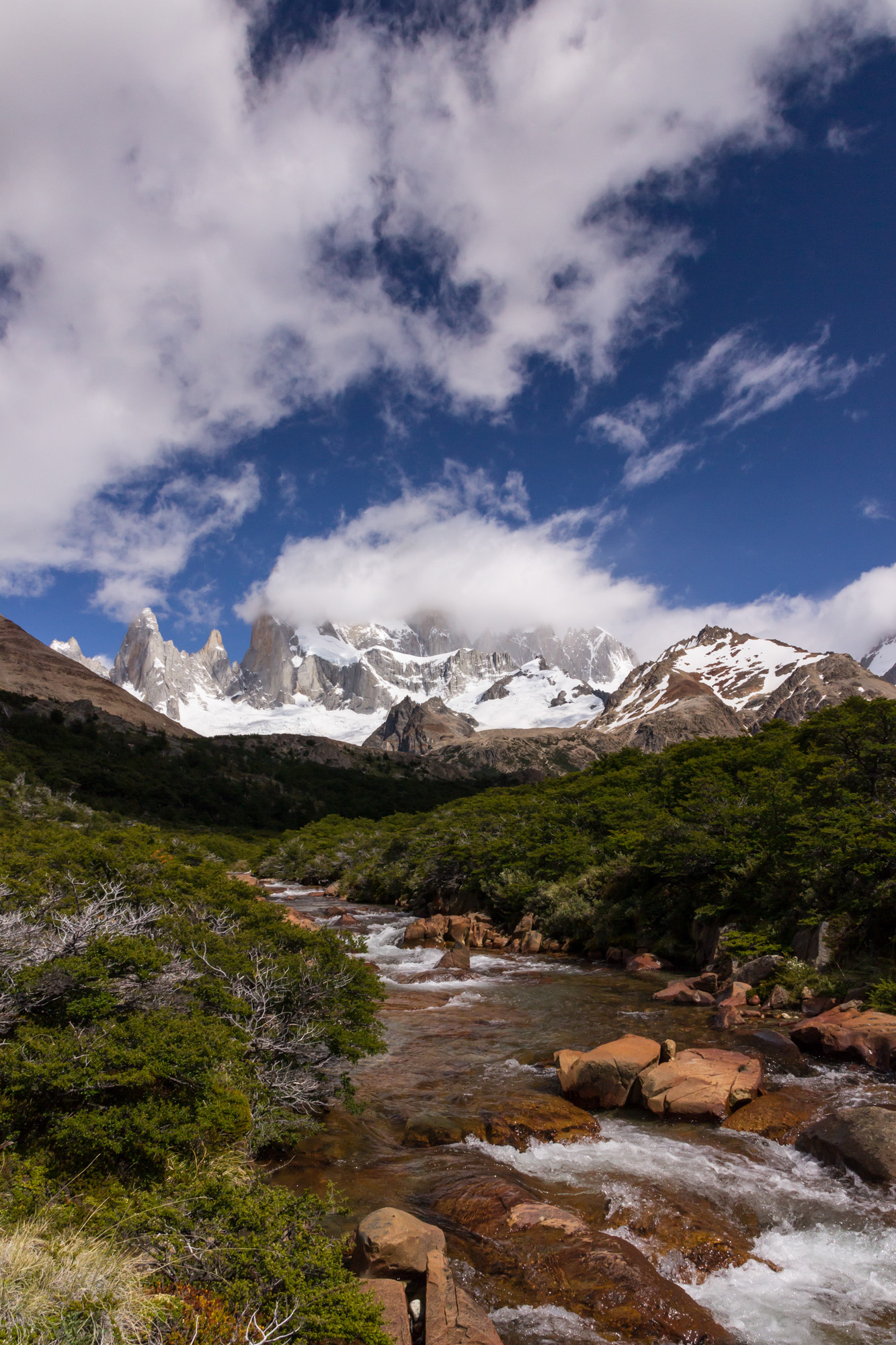 southern patagonia trekking chalten massif fitzroy