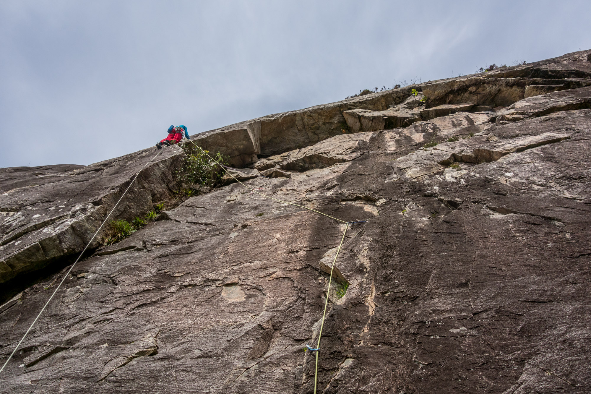 scottish summer rock climbing on route one diabaig