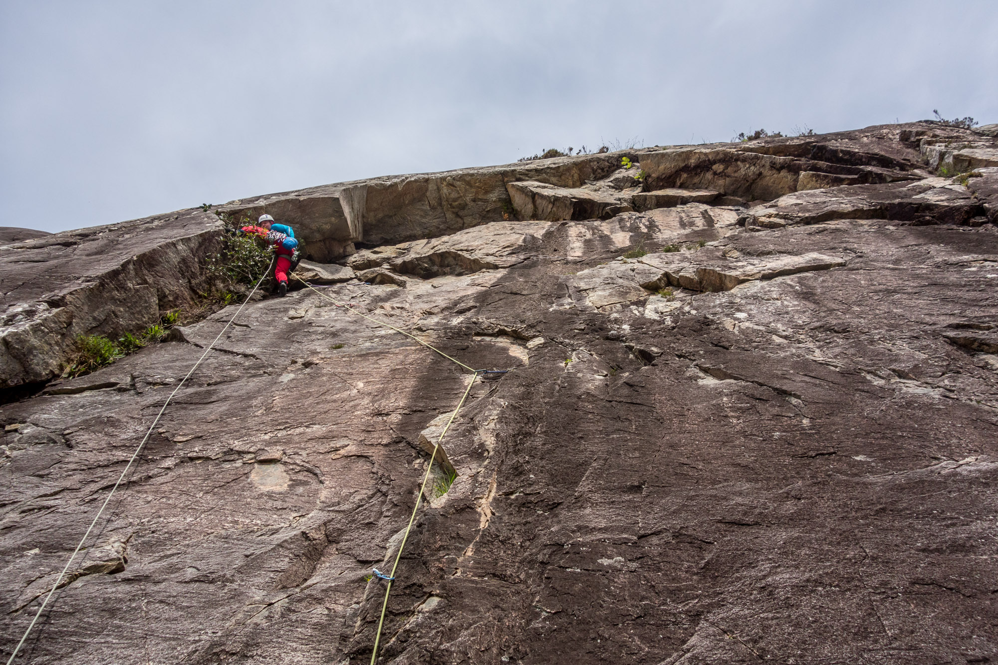 scottish summer rock climbing on route one diabaig