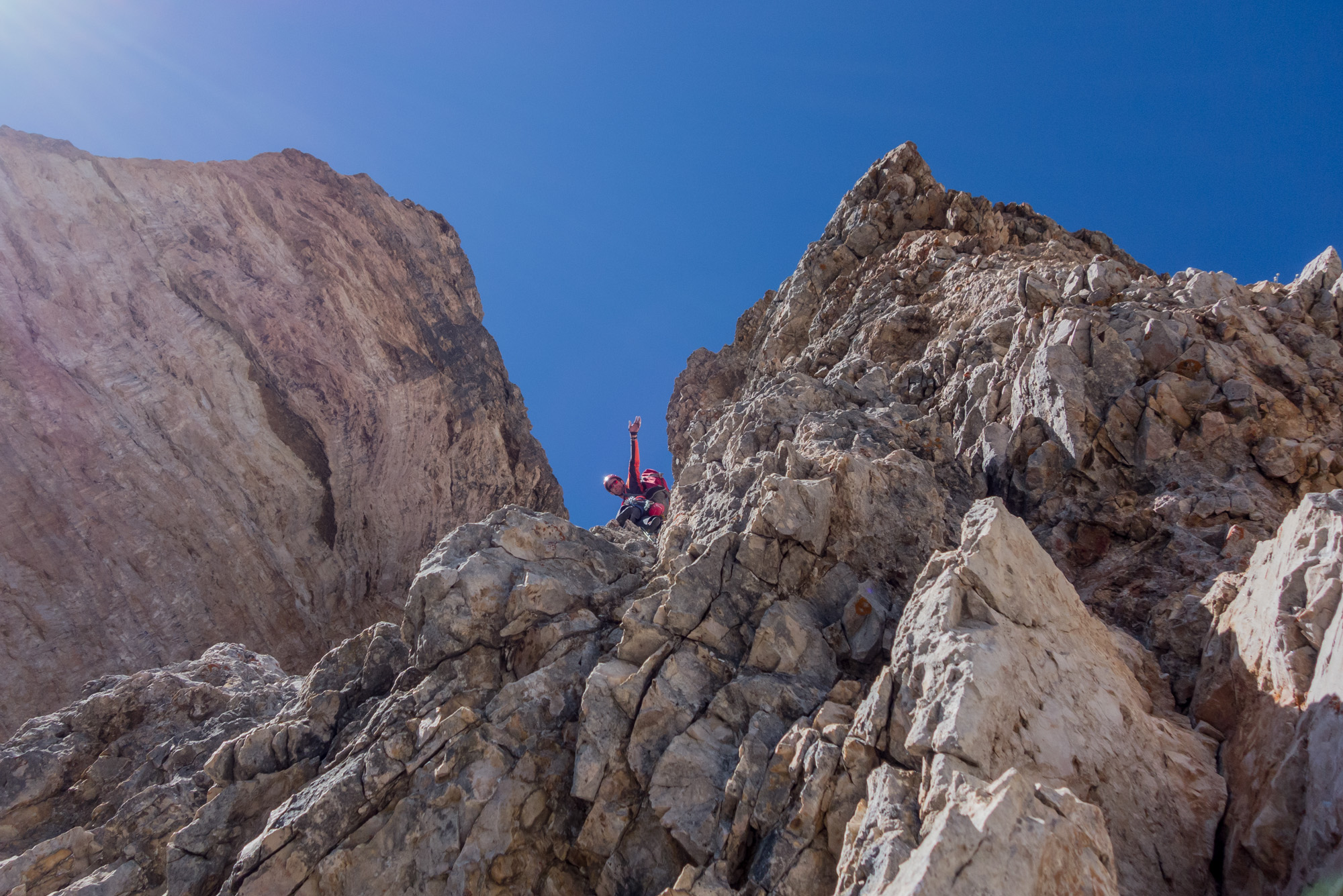 alpine summer rock climbing on the primo sigolo tofana in the dolomites