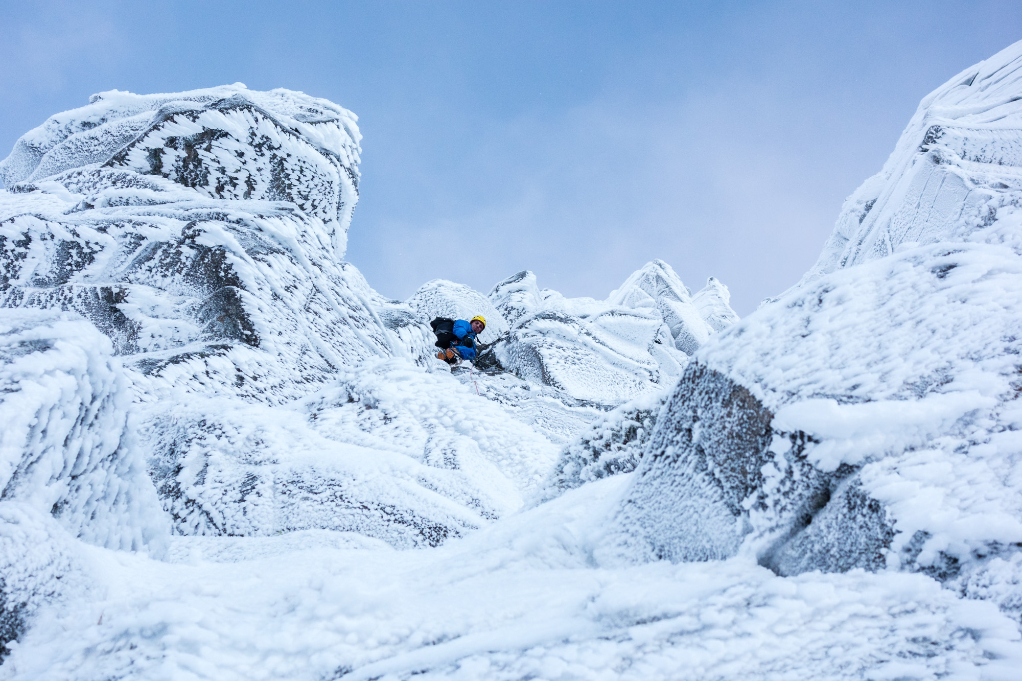 scottish winter mixed climbing on transept groove lochnagar