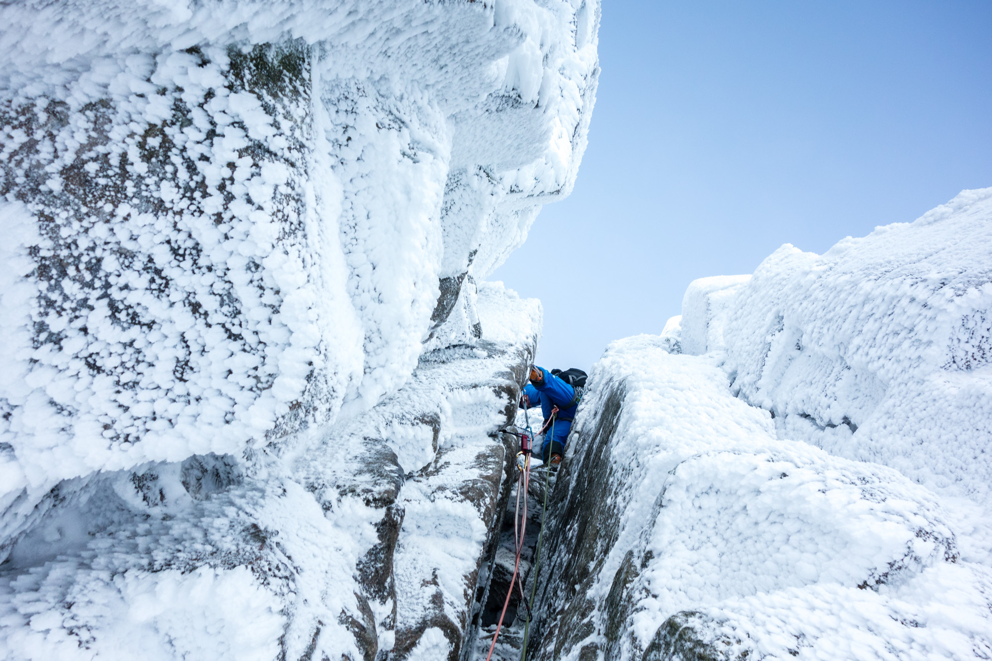 scottish winter mixed climbing on transept groove lochnagar