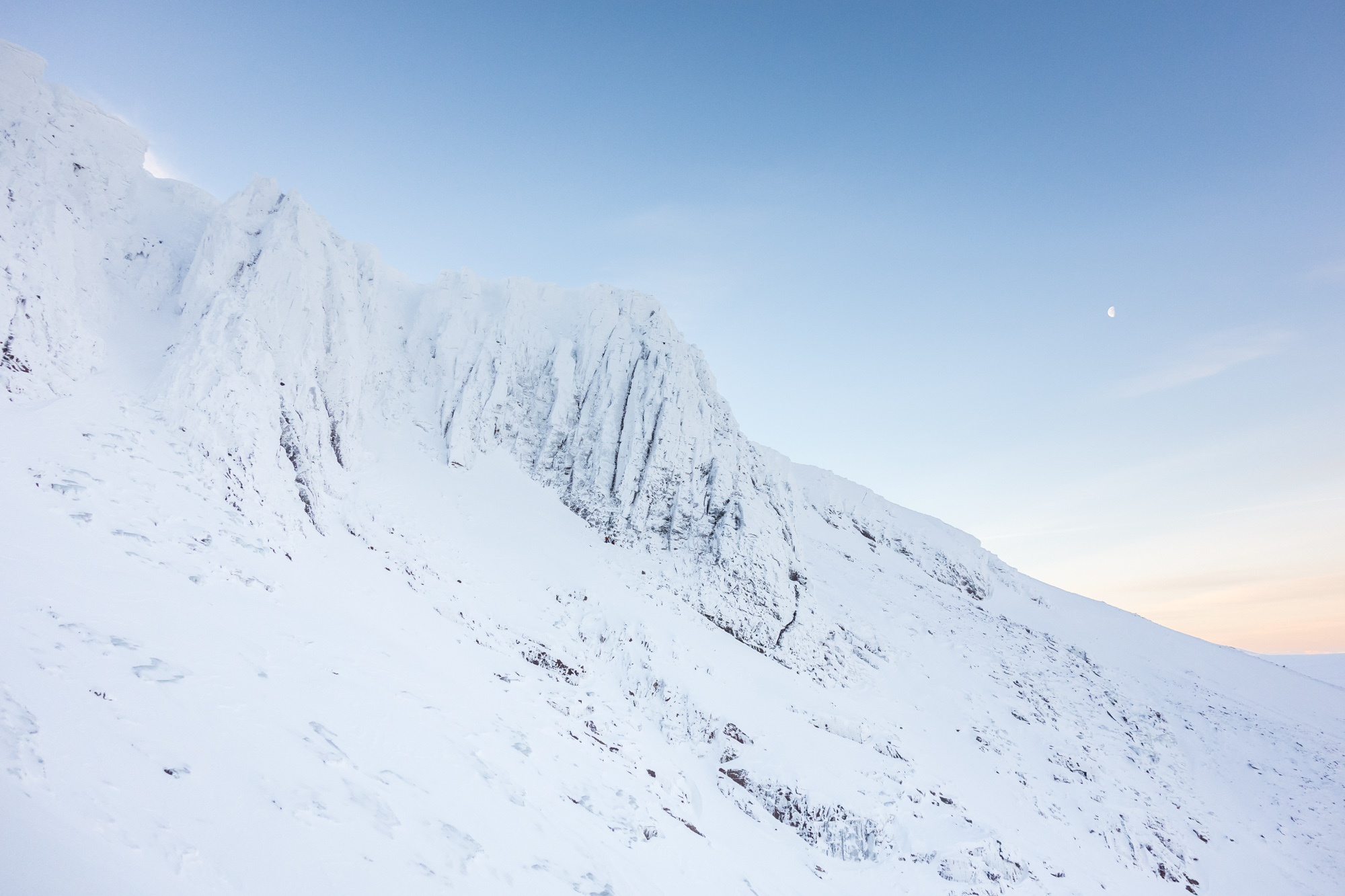 scottish winter mixed climbing on coronary bypass coire an lochain