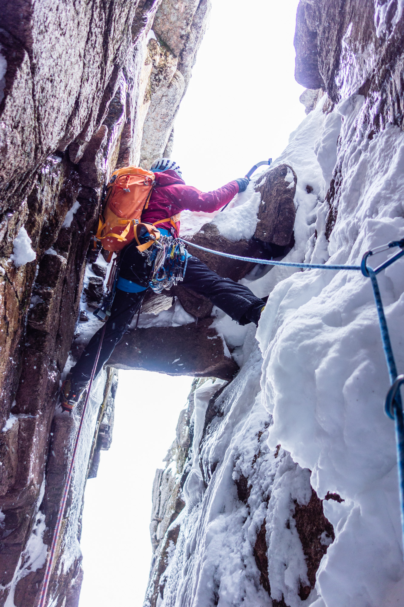 scottish winter ice mixed climbing on deep cut chimney hells lum