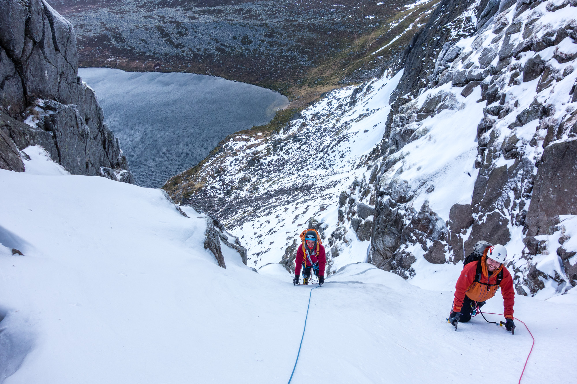 scottish winter ice mixed climbing on parallel gully a lochnagar