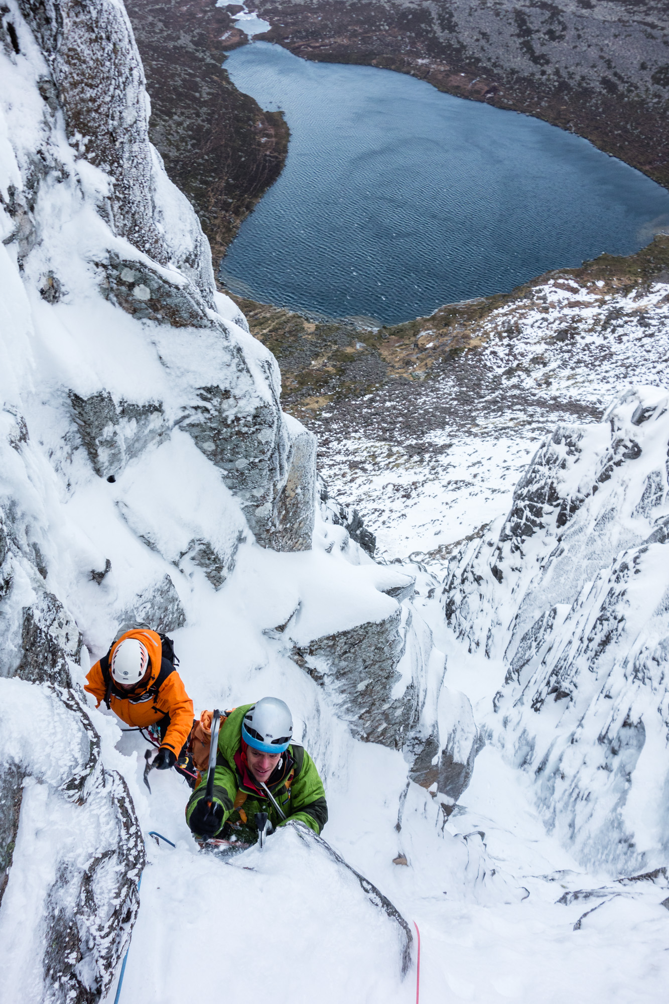 scottish winter ice mixed climbing on parallel gully a lochnagar