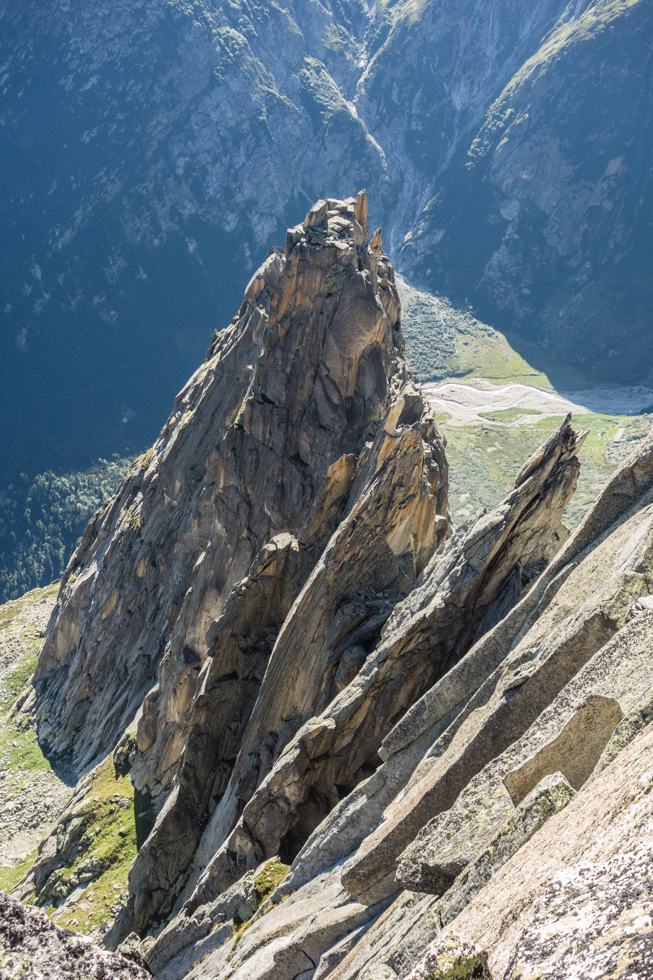 alpine summer rock climbing on the westgrat salbitschijen