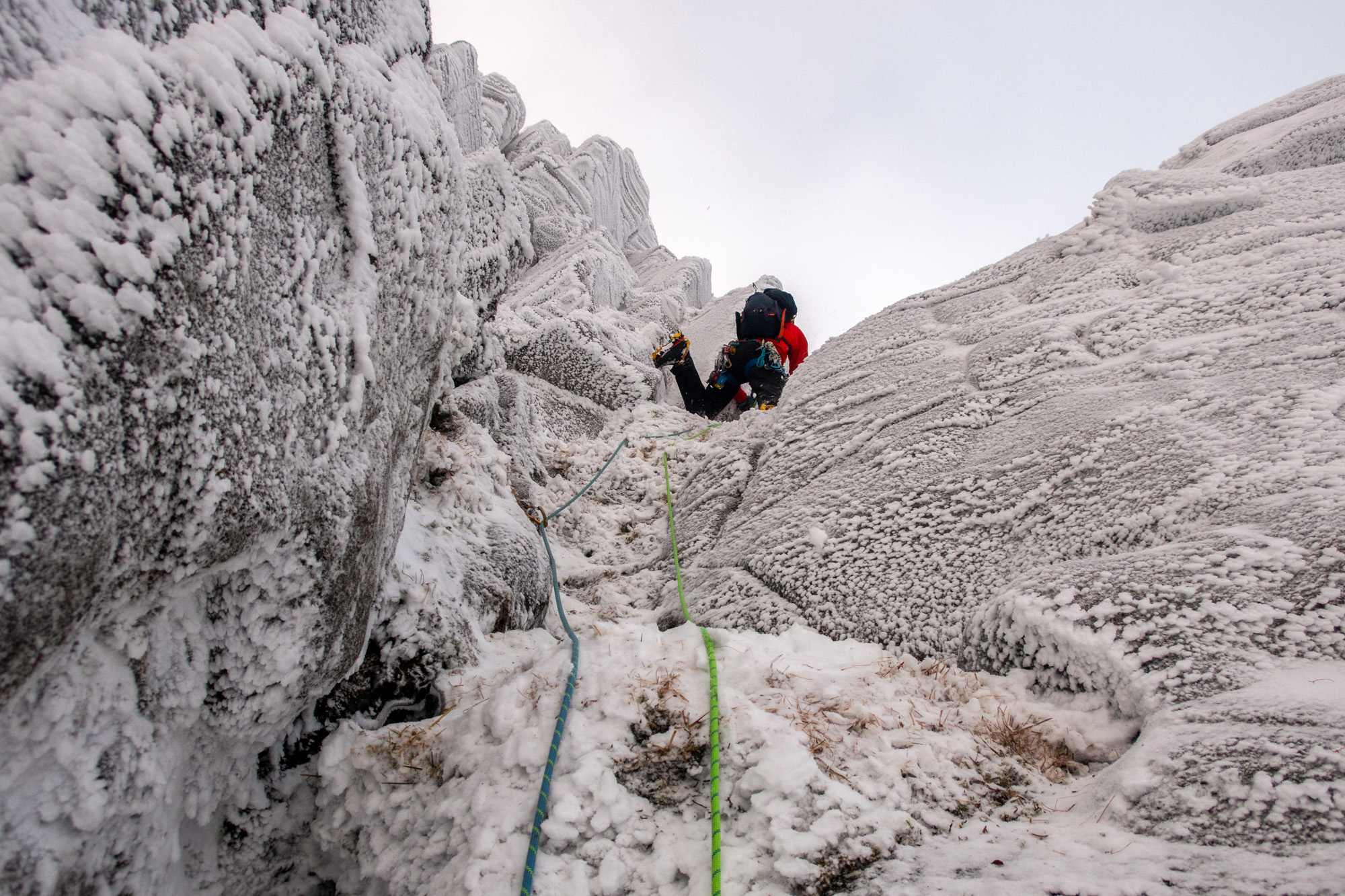 scottish winter mixed climbing on judas priest lochnagar