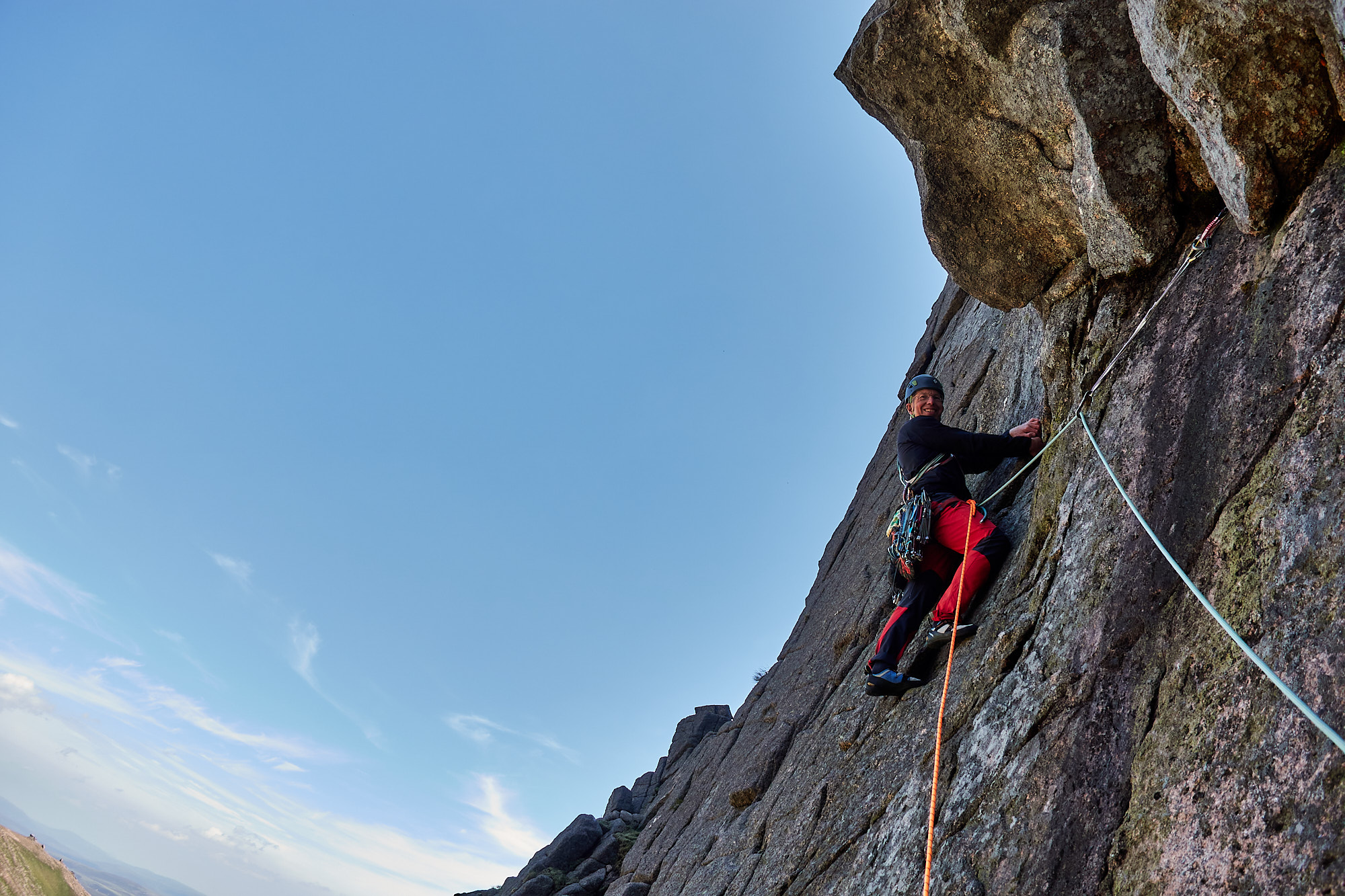 scottish summer rock climbing on slochd wall beinn a bhuird