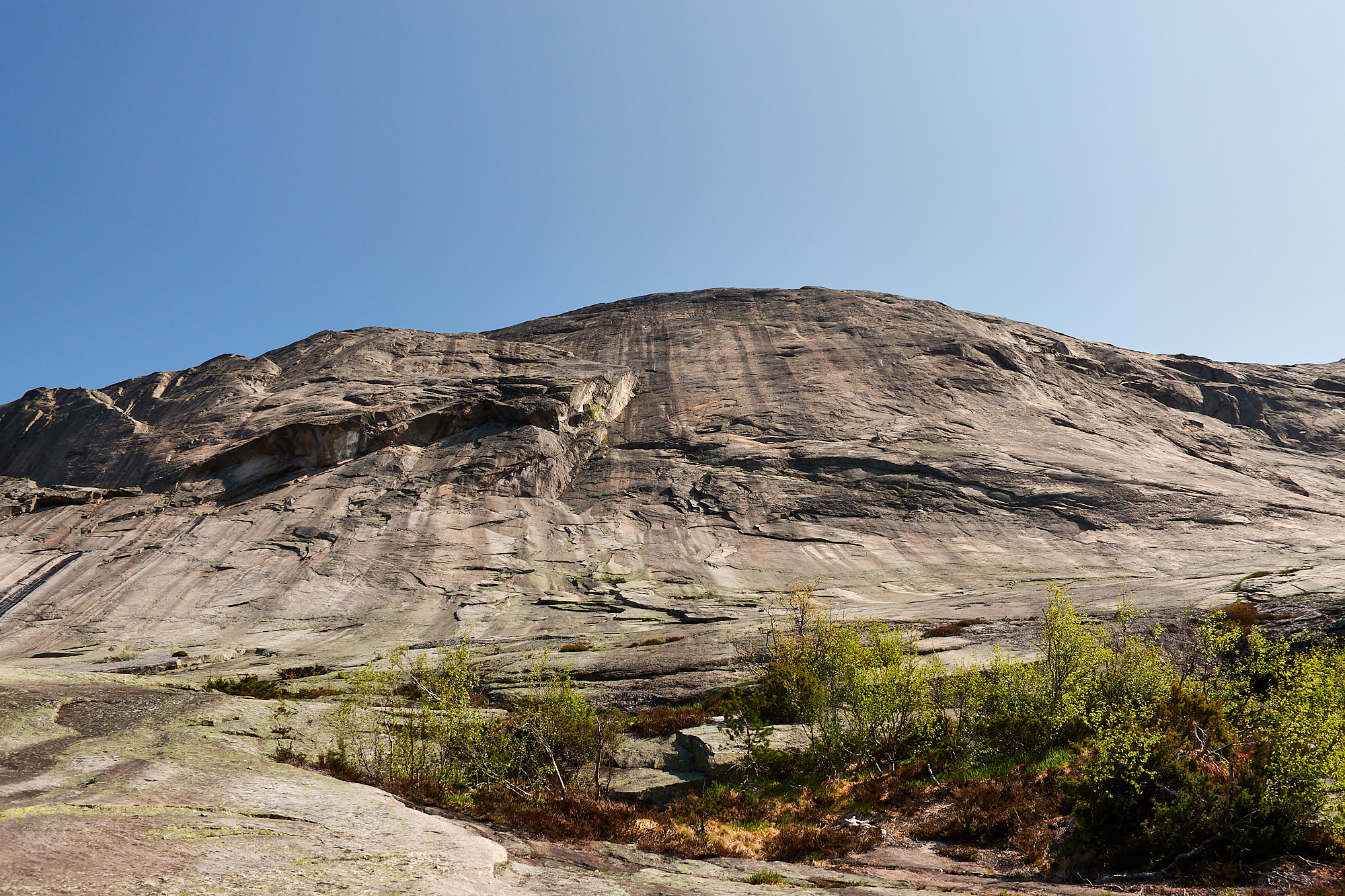 A view of the climb called Haegar on the south face of Haegefjell